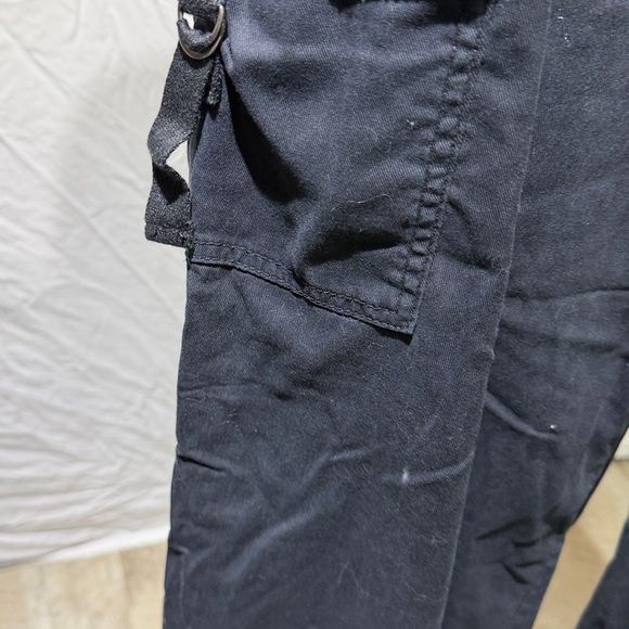 Women’s Black Cargo Pants - Picture 3 of 7